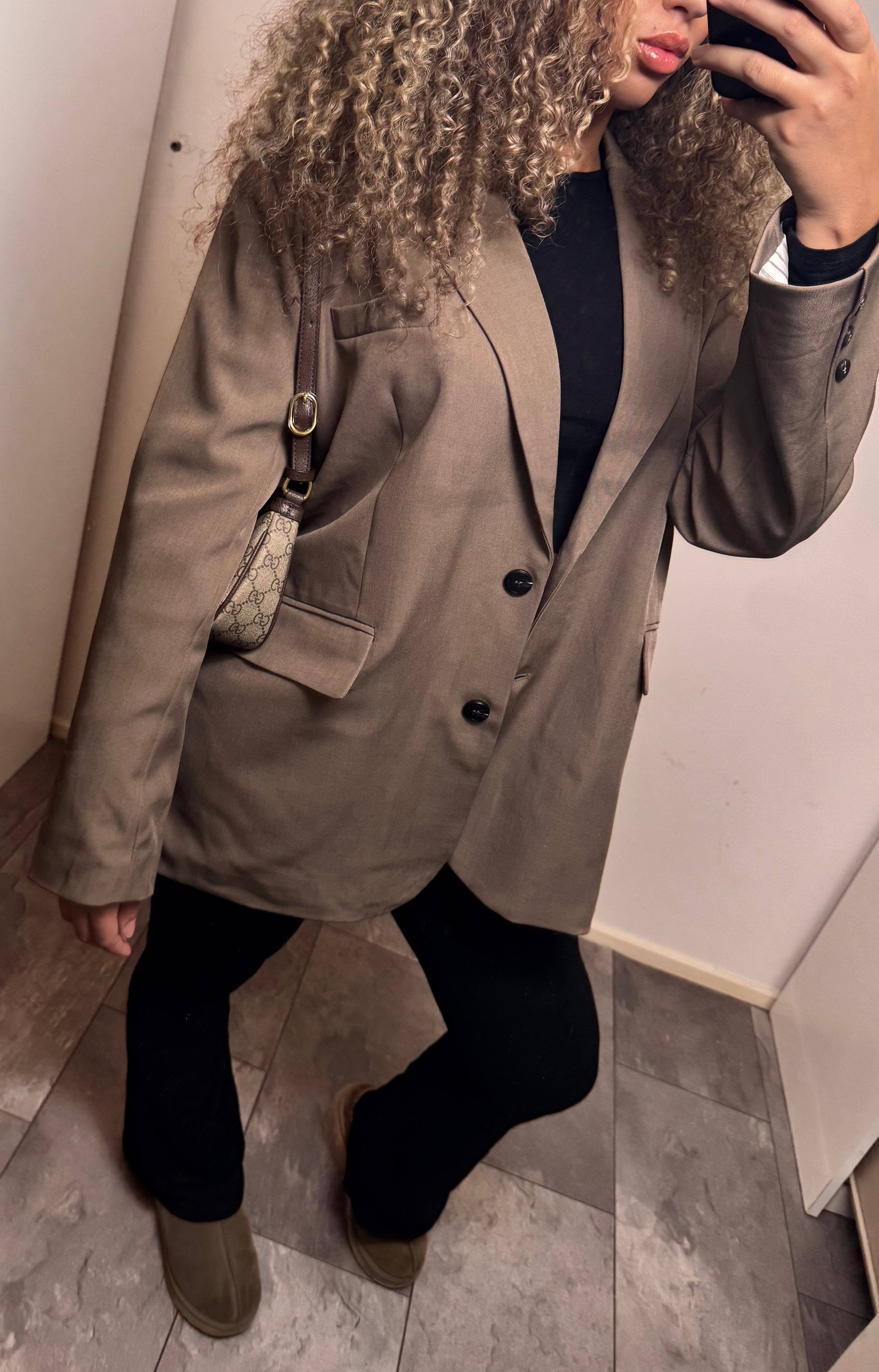 Taupe Oversized Blazer – Casual Chic Musthave