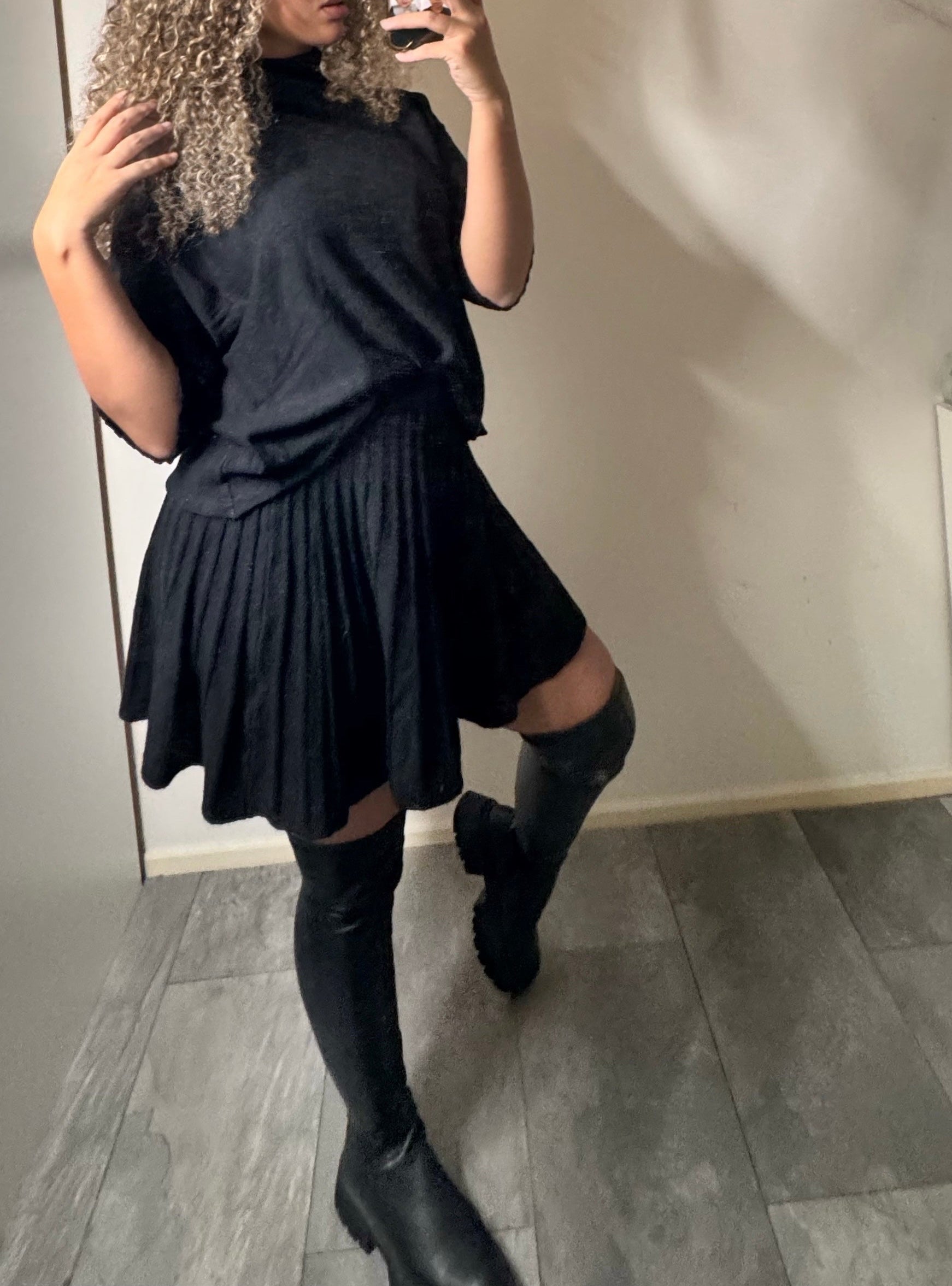 Minimalist Half-Sleeve Knit Set