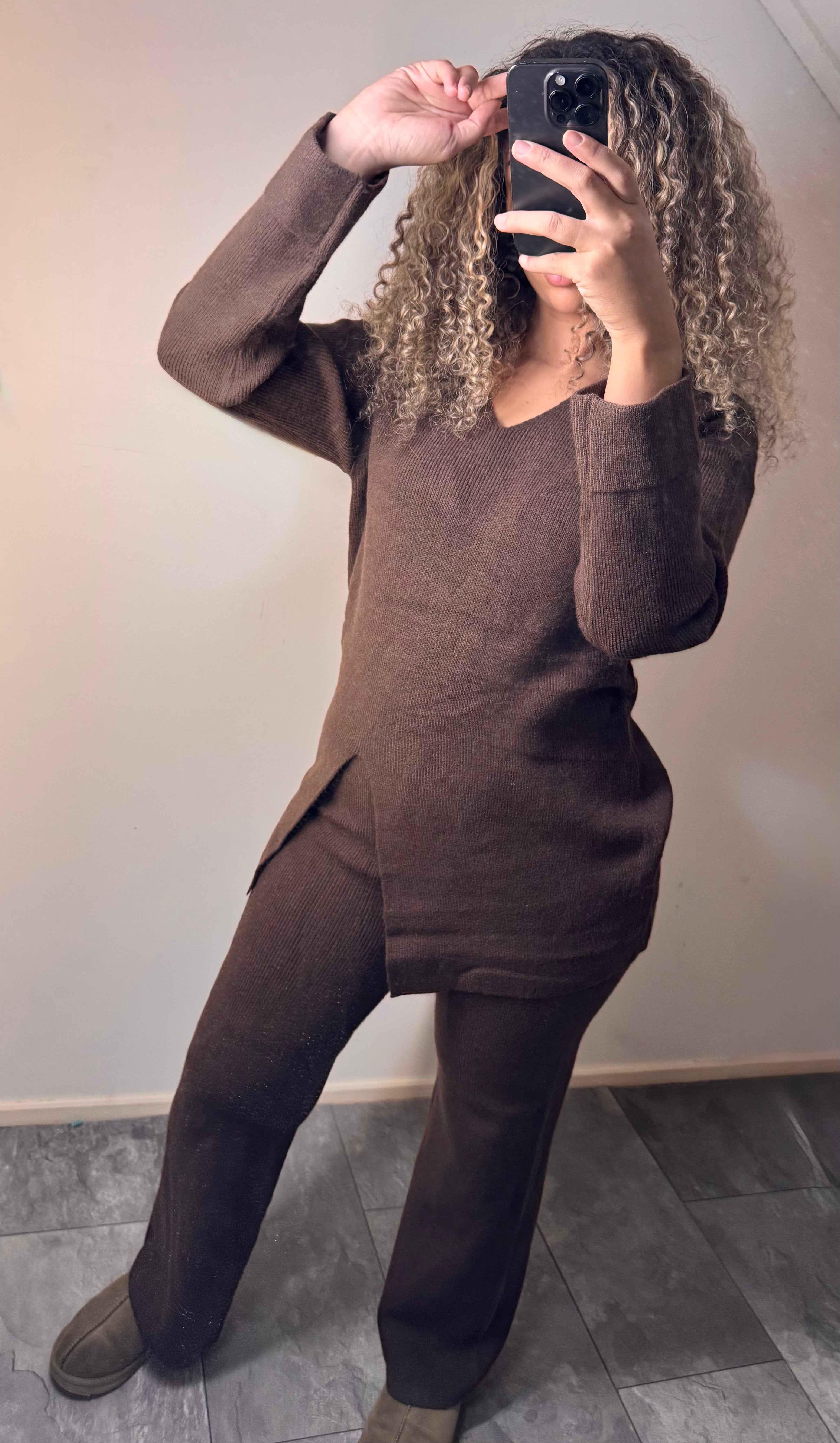 Twee-delige Gebreide Set – Trui en Broek – Chocolate Brown